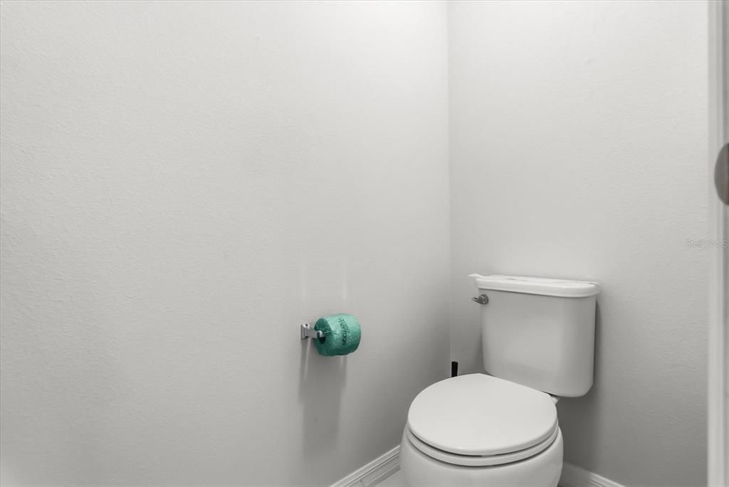 En Venta: $469,900 (4 camas, 4 baños, 2090 Pies cuadrados)
