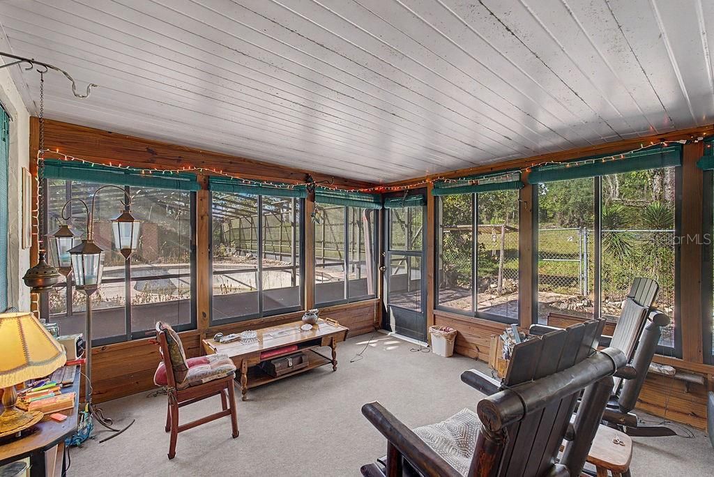 En Venta: $329,900 (3 camas, 2 baños, 2000 Pies cuadrados)