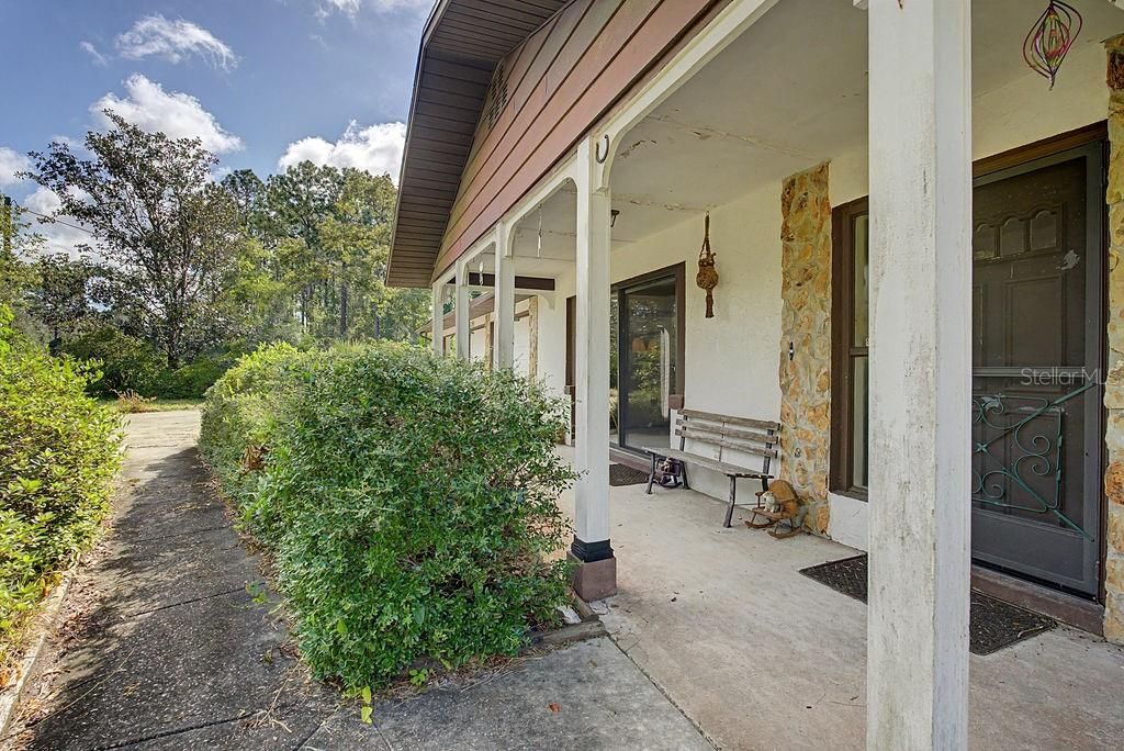 En Venta: $329,900 (3 camas, 2 baños, 2000 Pies cuadrados)