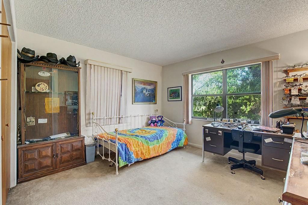 En Venta: $329,900 (3 camas, 2 baños, 2000 Pies cuadrados)
