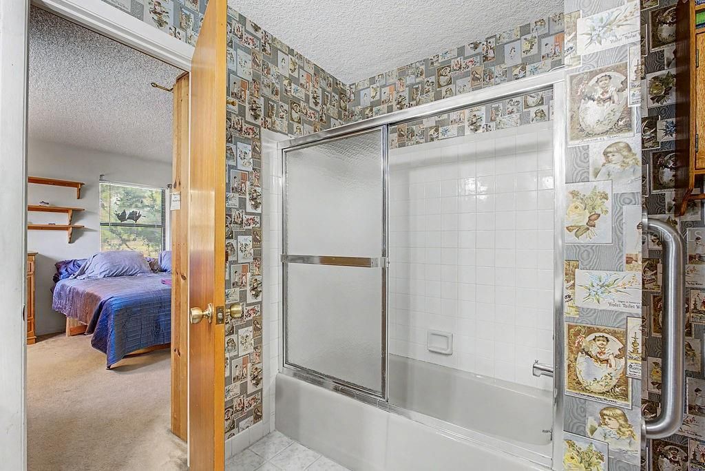 En Venta: $329,900 (3 camas, 2 baños, 2000 Pies cuadrados)