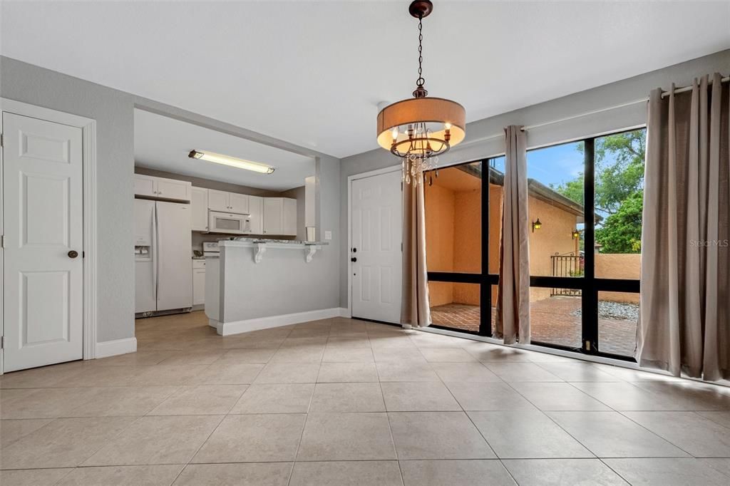 For Rent: $2,100 (2 beds, 2 baths, 2288 Square Feet)