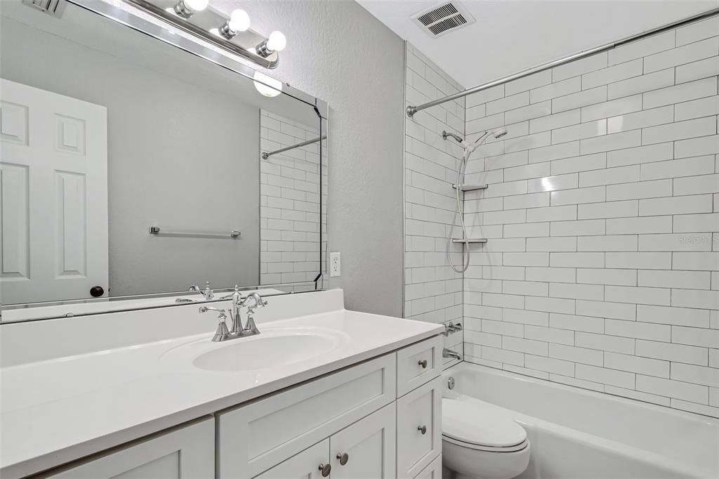 For Rent: $2,100 (2 beds, 2 baths, 2288 Square Feet)