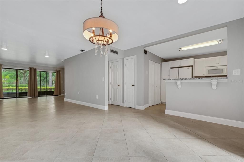 For Rent: $2,100 (2 beds, 2 baths, 2288 Square Feet)