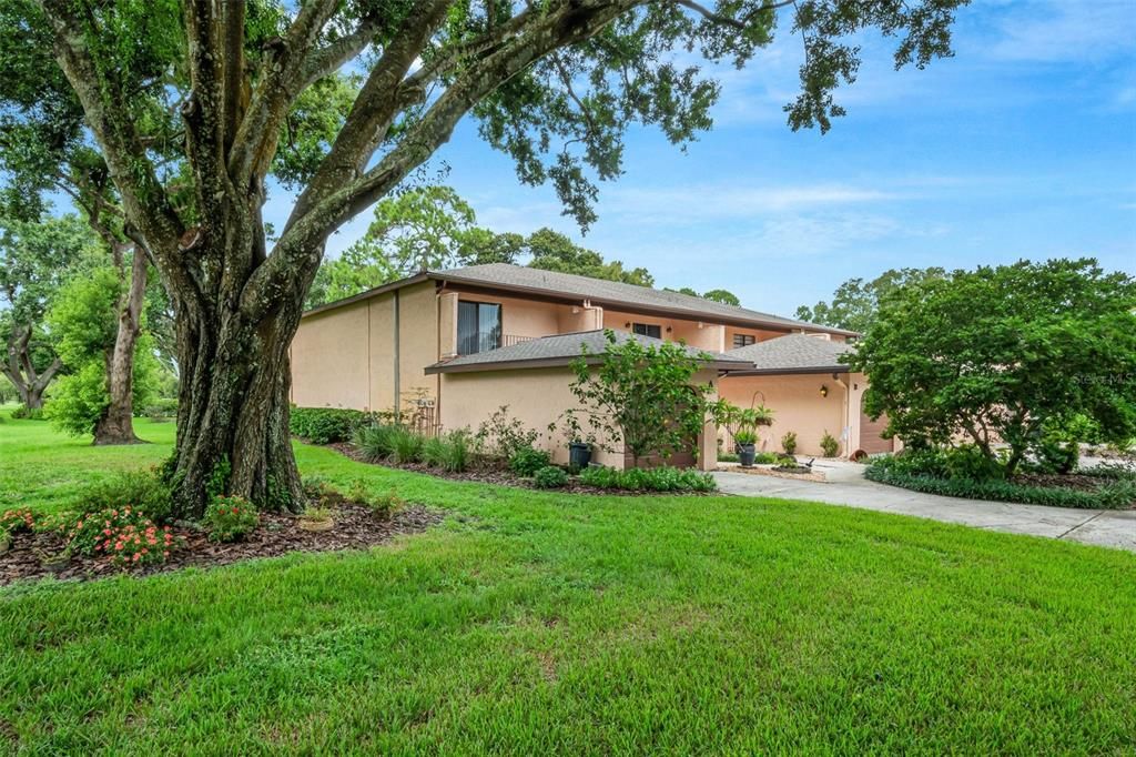 For Rent: $2,100 (2 beds, 2 baths, 2288 Square Feet)