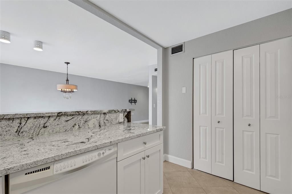For Rent: $2,100 (2 beds, 2 baths, 2288 Square Feet)