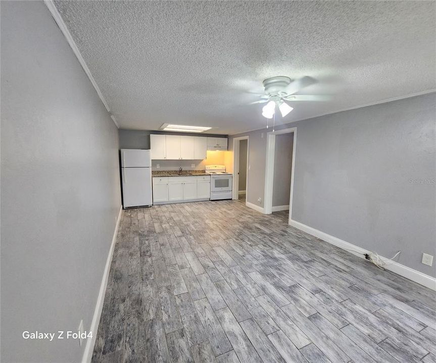 For Rent: $1,095 (1 beds, 1 baths, 850 Square Feet)