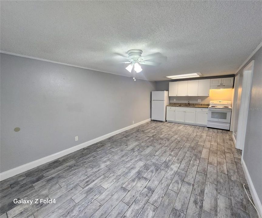 For Rent: $1,095 (1 beds, 1 baths, 850 Square Feet)