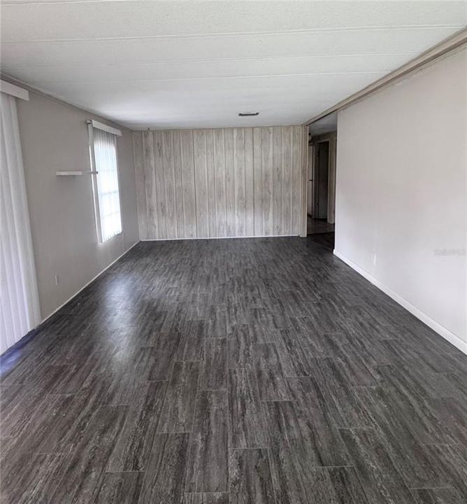 For Sale: $124,900 (2 beds, 2 baths, 1104 Square Feet)