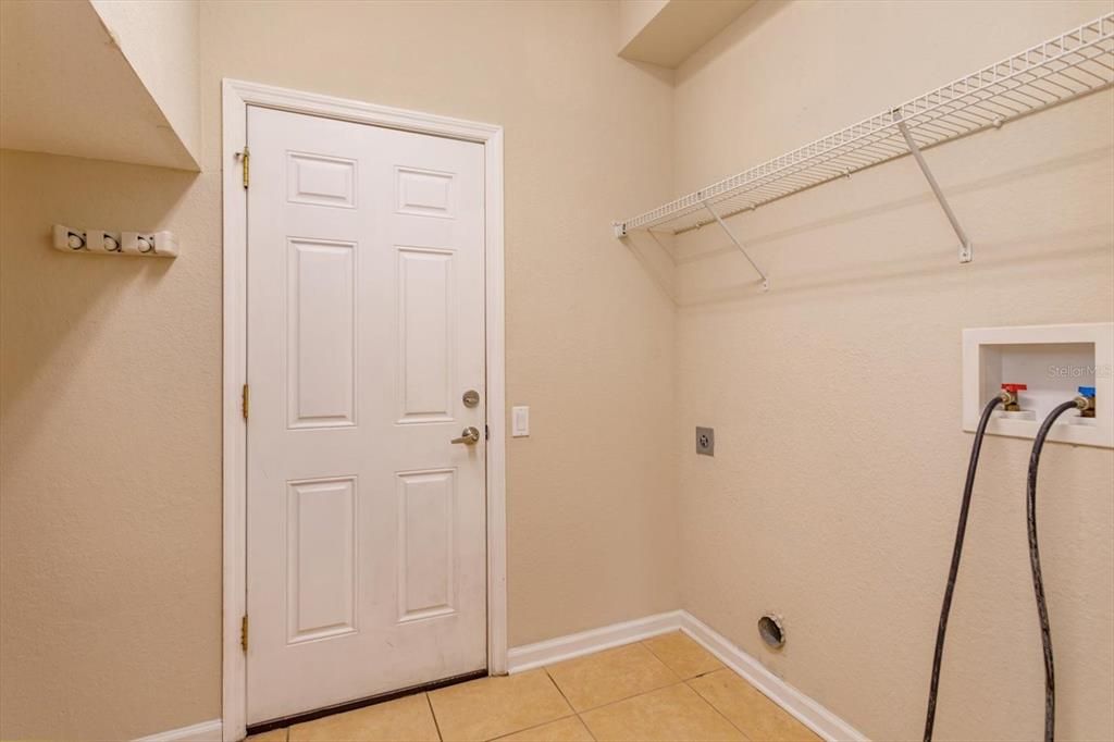 En Venta: $529,000 (4 camas, 2 baños, 2391 Pies cuadrados)