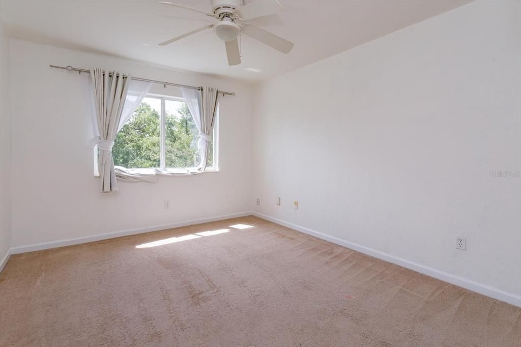 En Venta: $529,000 (4 camas, 2 baños, 2391 Pies cuadrados)