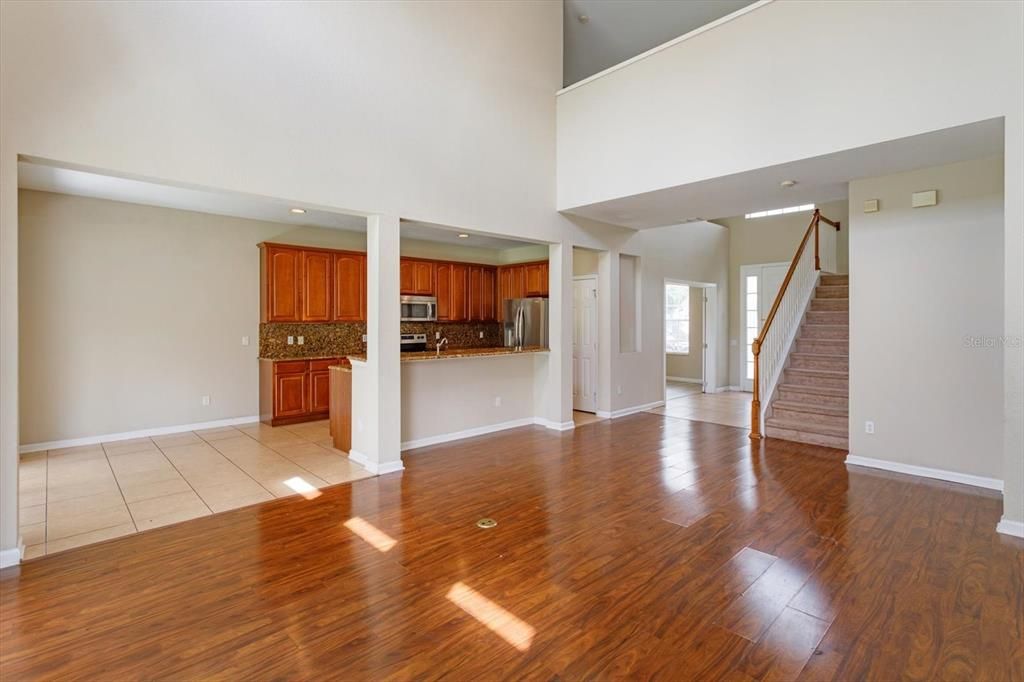 En Venta: $529,000 (4 camas, 2 baños, 2391 Pies cuadrados)