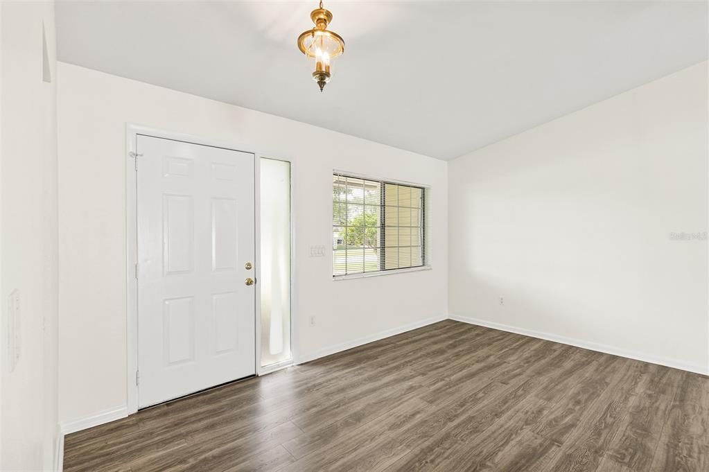 En Venta: $369,000 (3 camas, 2 baños, 1433 Pies cuadrados)