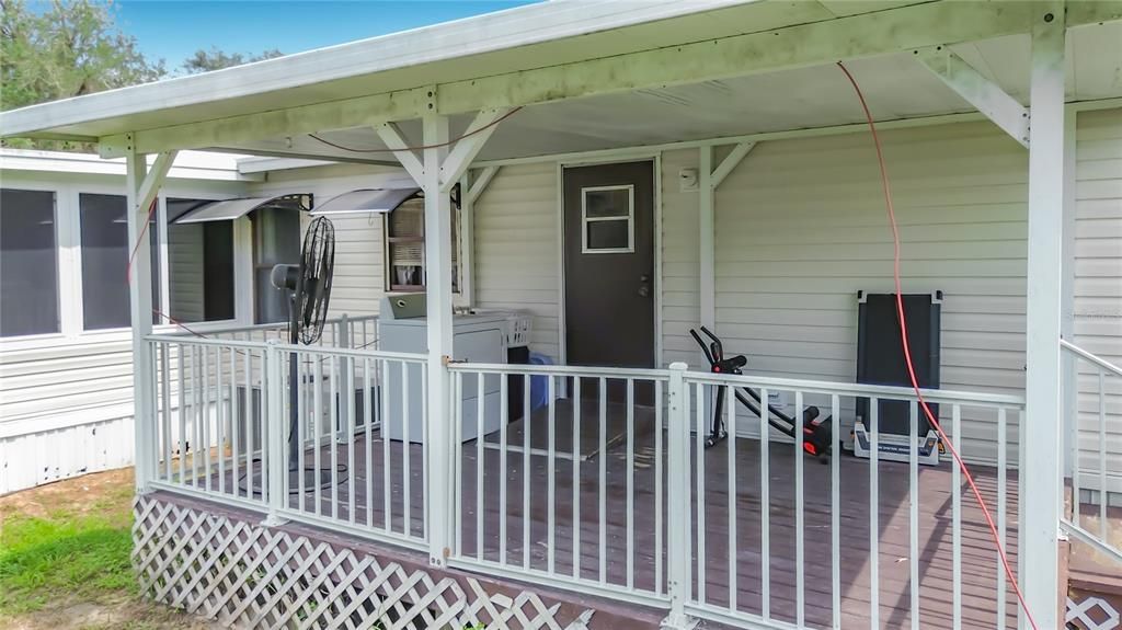 For Sale: $140,000 (2 beds, 1 baths, 992 Square Feet)