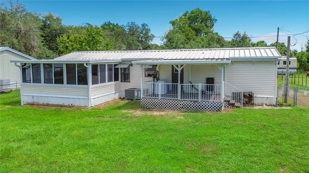 For Sale: $140,000 (2 beds, 1 baths, 992 Square Feet)