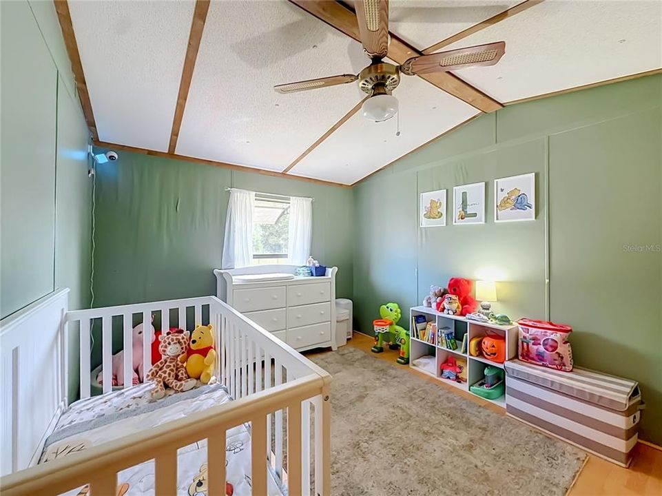 For Sale: $140,000 (2 beds, 1 baths, 992 Square Feet)