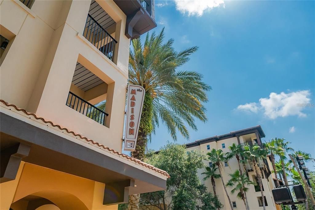 На продажу: $555,900 (2 спален, 2 ванн, 1128 Квадратных фут)