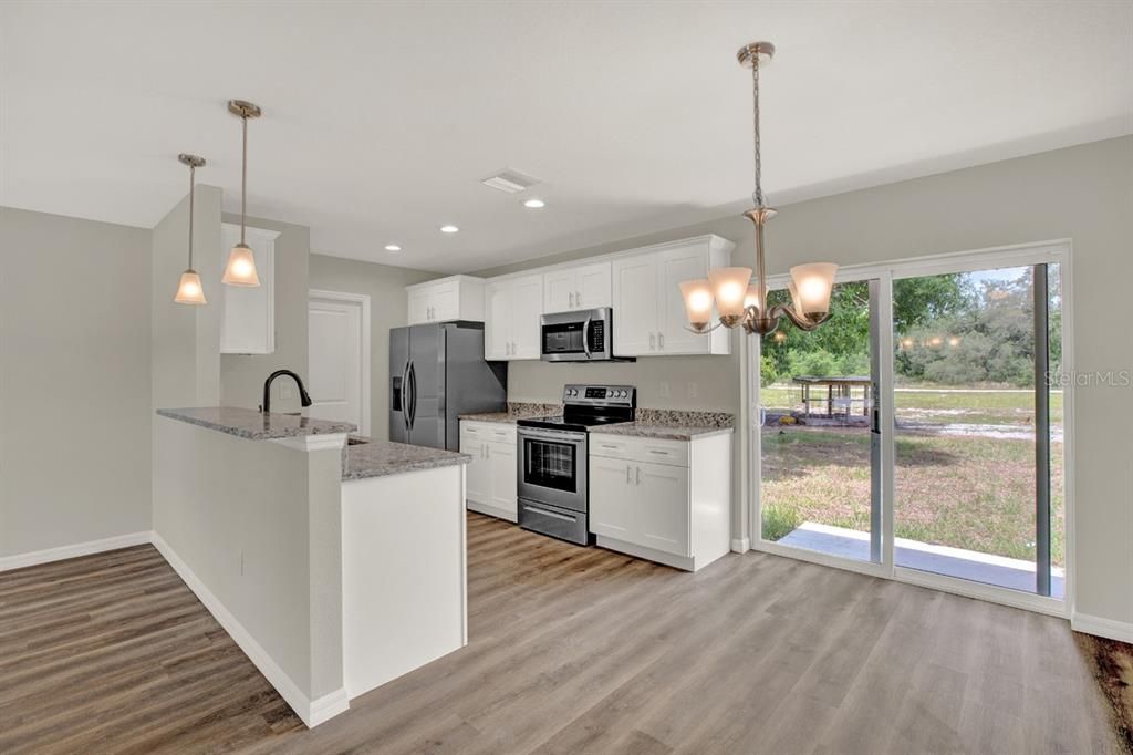 For Sale: $269,900 (3 beds, 2 baths, 1128 Square Feet)