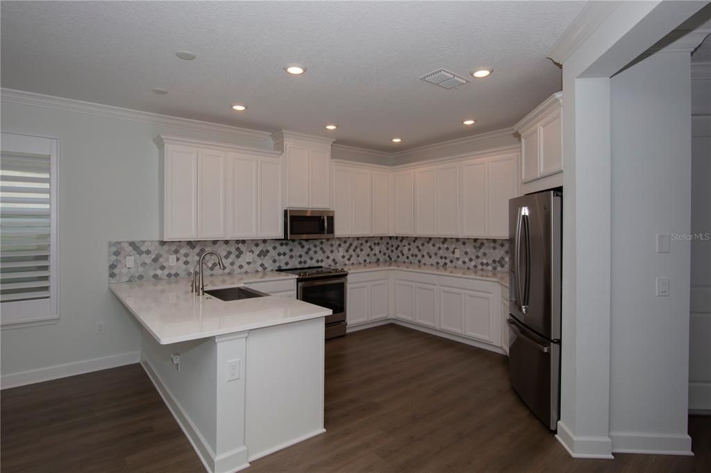 For Rent: $4,140 (4 beds, 3 baths, 3094 Square Feet)