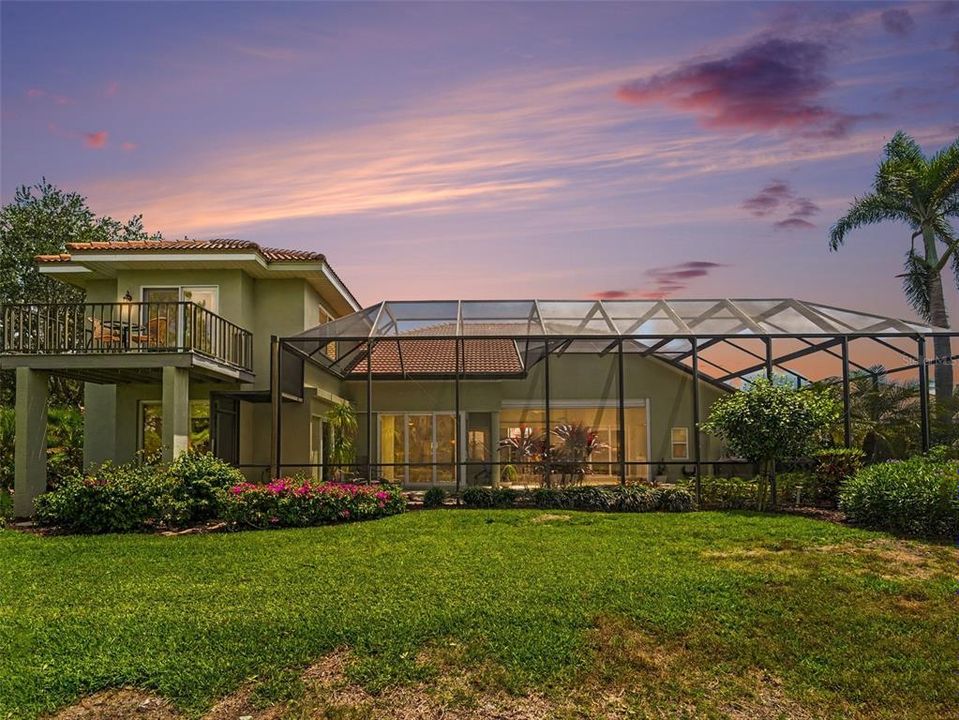 Activo con contrato: $695,000 (4 camas, 3 baños, 2752 Pies cuadrados)