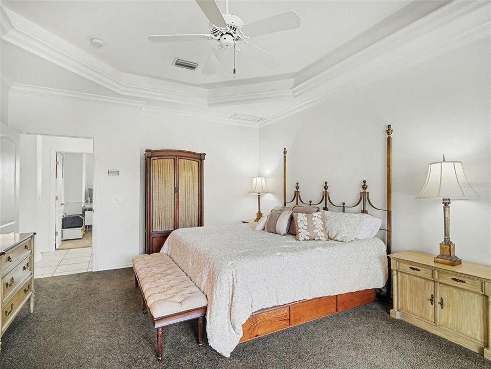 Activo con contrato: $695,000 (4 camas, 3 baños, 2752 Pies cuadrados)