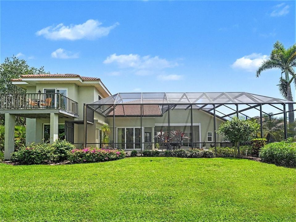 Activo con contrato: $695,000 (4 camas, 3 baños, 2752 Pies cuadrados)