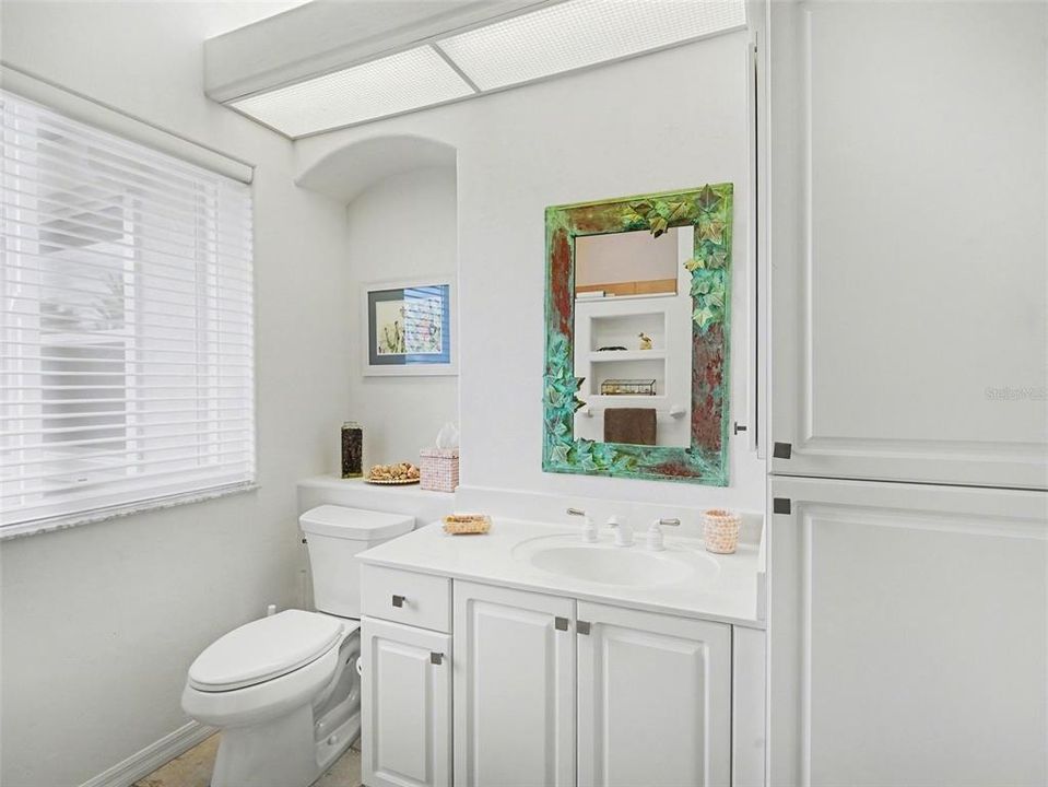 Activo con contrato: $695,000 (4 camas, 3 baños, 2752 Pies cuadrados)
