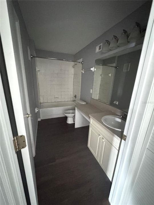 En Venta: $230,000 (4 camas, 3 baños, 1881 Pies cuadrados)