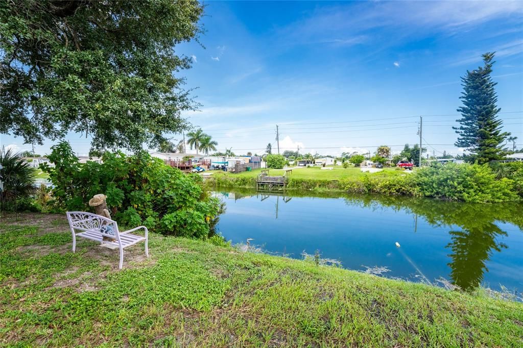 For Sale: $199,900 (2 beds, 2 baths, 1071 Square Feet)