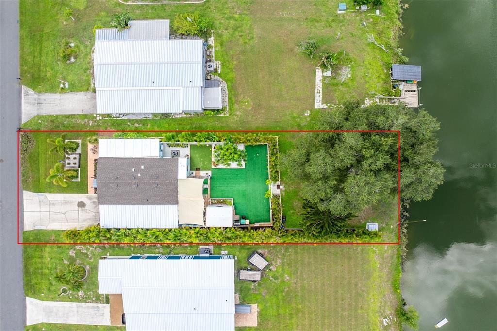For Sale: $199,900 (2 beds, 2 baths, 1071 Square Feet)