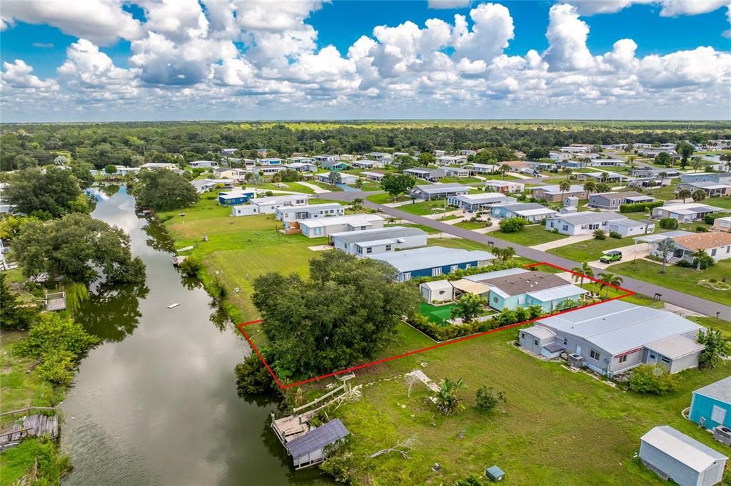For Sale: $199,900 (2 beds, 2 baths, 1071 Square Feet)