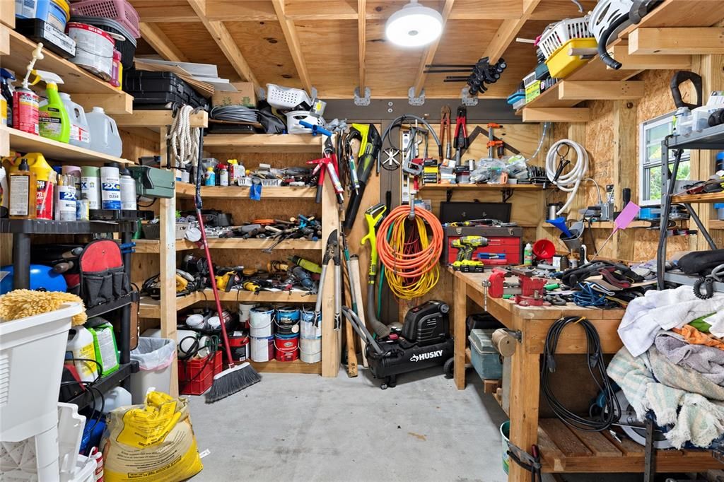 For Sale: $199,900 (2 beds, 2 baths, 1071 Square Feet)