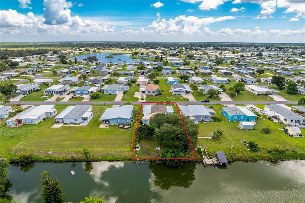 For Sale: $199,900 (2 beds, 2 baths, 1071 Square Feet)
