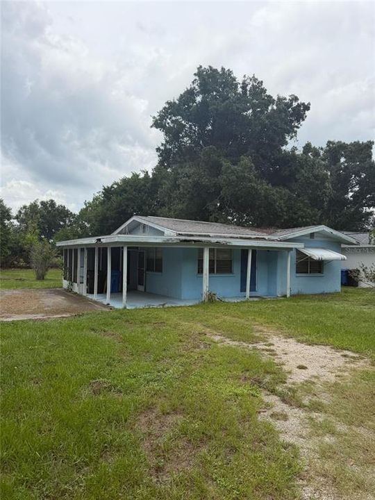 For Sale: $189,000 (2 beds, 1 baths, 750 Square Feet)