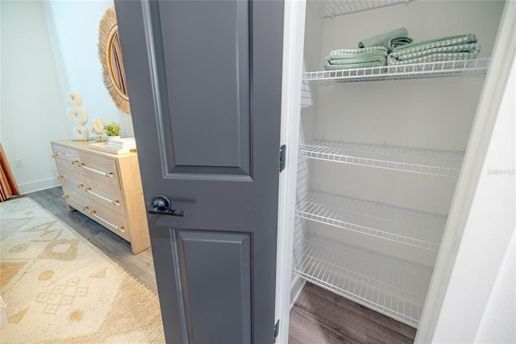 For Rent: $2,413 (2 beds, 2 baths, 1294 Square Feet)