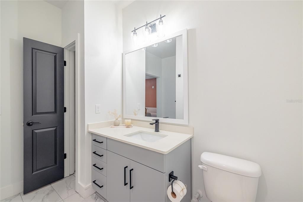 For Rent: $2,413 (2 beds, 2 baths, 1294 Square Feet)