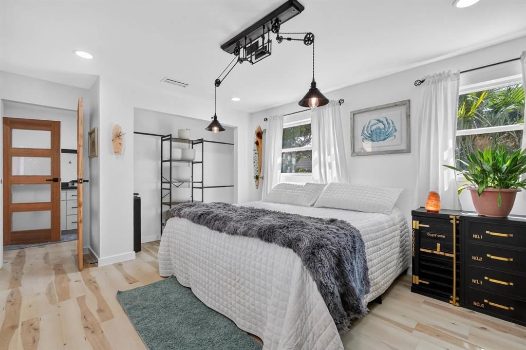 For Sale: $874,000 (3 beds, 3 baths, 2250 Square Feet)