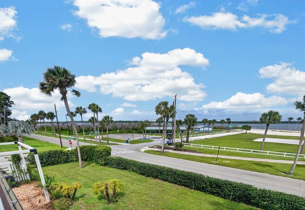 For Sale: $874,000 (3 beds, 3 baths, 2250 Square Feet)