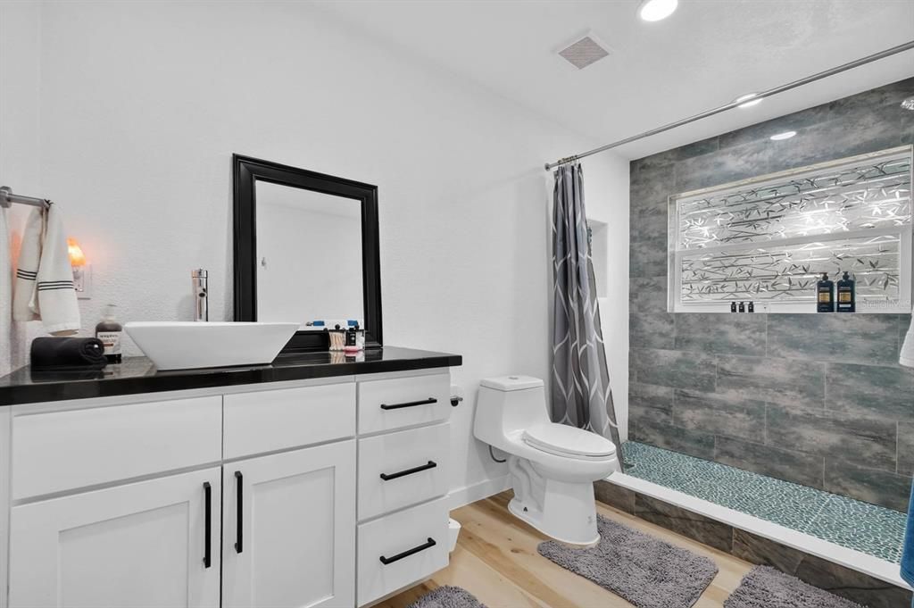 For Sale: $874,000 (3 beds, 3 baths, 2250 Square Feet)