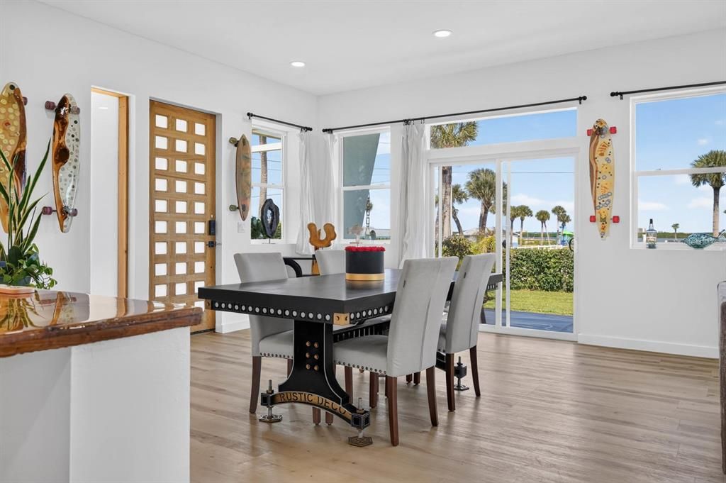 For Sale: $874,000 (3 beds, 3 baths, 2250 Square Feet)