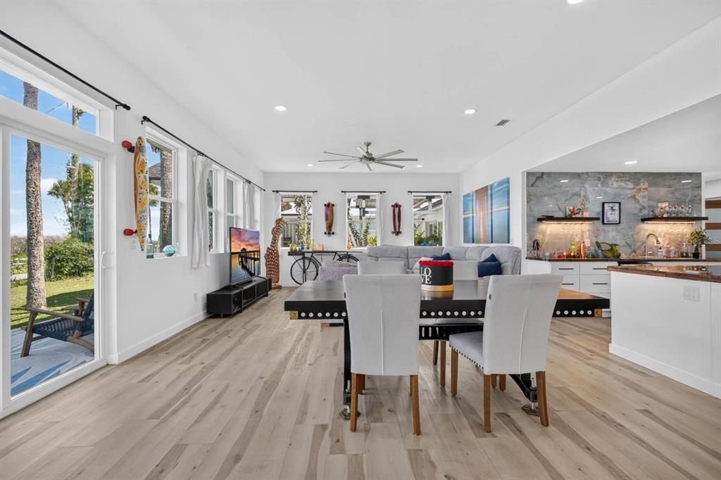For Sale: $874,000 (3 beds, 3 baths, 2250 Square Feet)