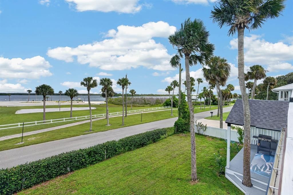 For Sale: $874,000 (3 beds, 3 baths, 2250 Square Feet)