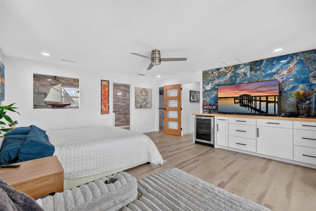 For Sale: $874,000 (3 beds, 3 baths, 2250 Square Feet)