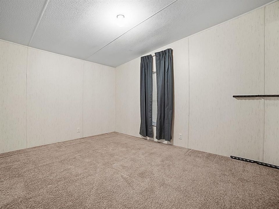 For Sale: $199,000 (4 beds, 2 baths, 1620 Square Feet)