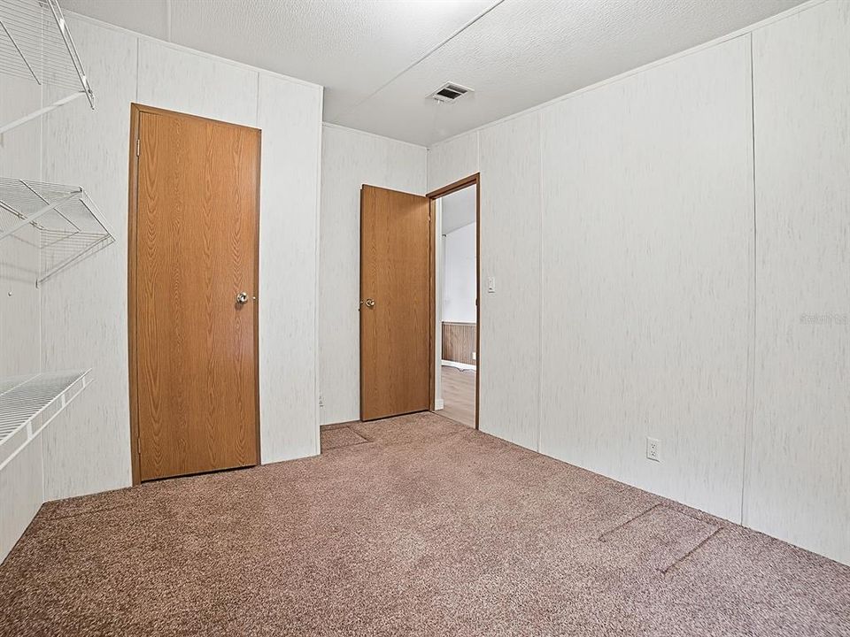 For Sale: $199,000 (4 beds, 2 baths, 1620 Square Feet)