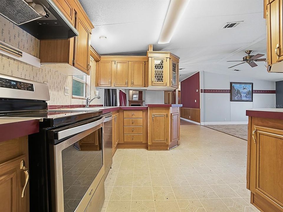 For Sale: $199,000 (4 beds, 2 baths, 1620 Square Feet)