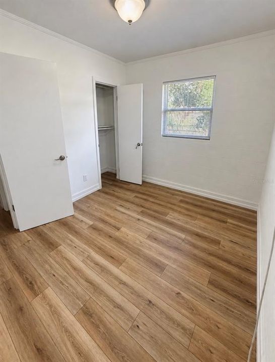For Sale: $180,000 (3 beds, 1 baths, 952 Square Feet)