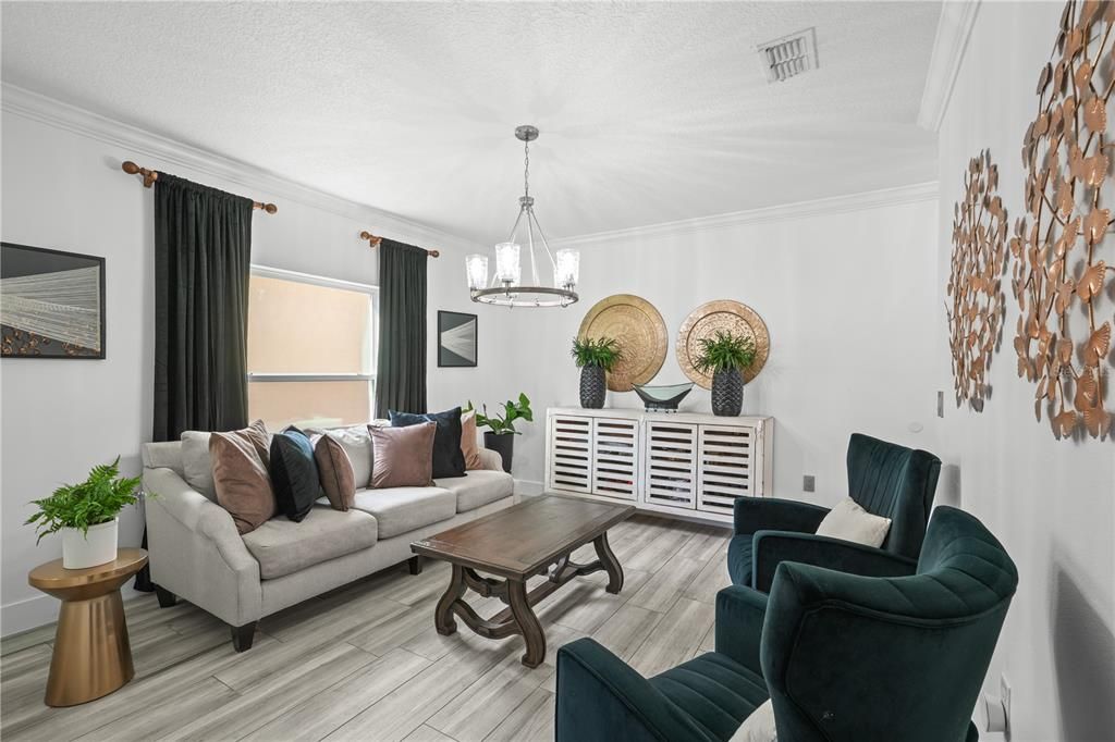 En Venta: $579,000 (4 camas, 3 baños, 3120 Pies cuadrados)