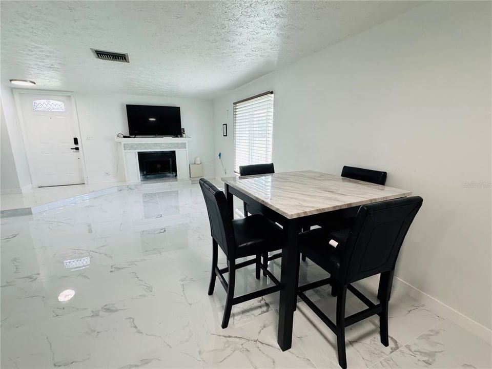 For Rent: $2,100 (2 beds, 2 baths, 1248 Square Feet)