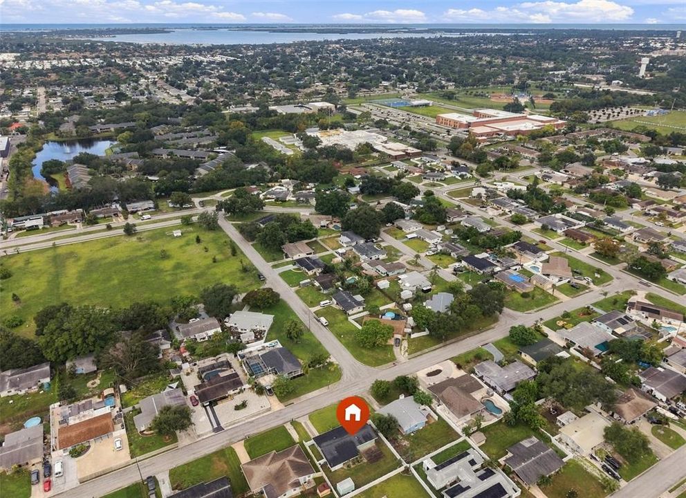 Activo con contrato: $289,000 (2 camas, 1 baños, 1056 Pies cuadrados)